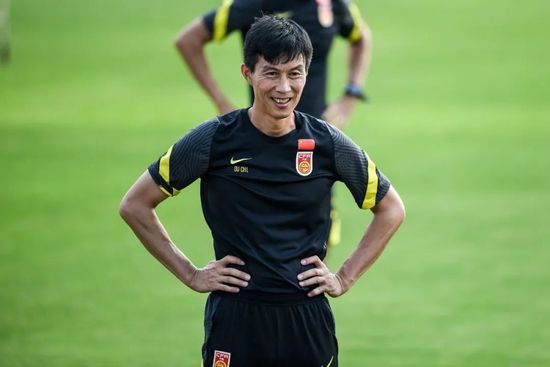 巨型象面宇航员、古老的太空舱从何而来等疑问在《异形》的后续几部里都没有给出谜底。